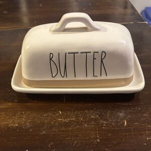 Rae Dunn butter dish